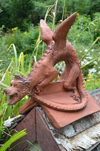 dragon , roof, garden 